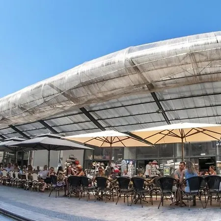 Avec Loggia Vitree, A 100m De La Plage, Proche Commerces Et Activites A - Fr-1-338-492 Apartment *