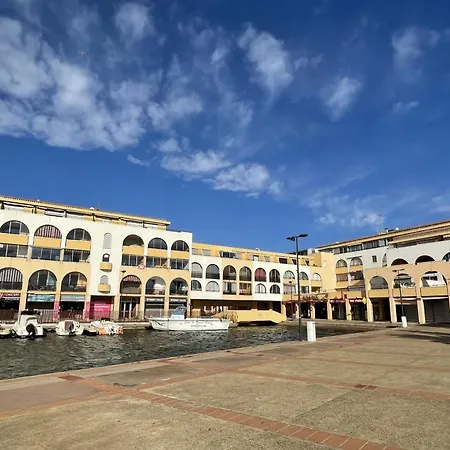 Apartment Avec Loggia Vitree, A 100m De La Plage, Proche Commerces Et Activites A - Fr-1-338-492 Sete